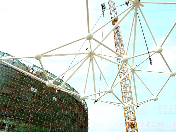 资阳体育馆网架安装